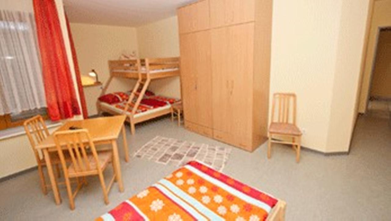 Rhoen Panorama Hostel Poppenhausen Bagian luar foto