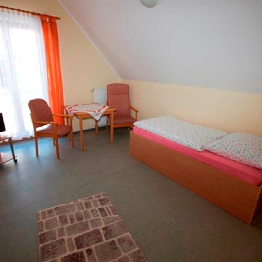 Rhoen Panorama Hostel Poppenhausen Bagian luar foto
