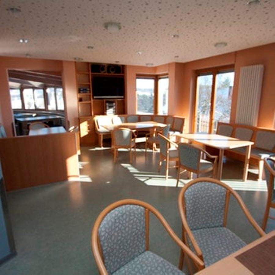 Rhoen Panorama Hostel Poppenhausen Bagian luar foto