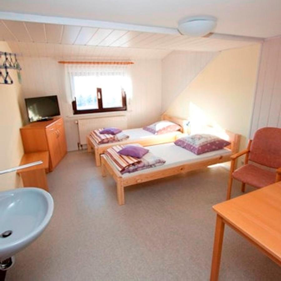 Rhoen Panorama Hostel Poppenhausen Bagian luar foto